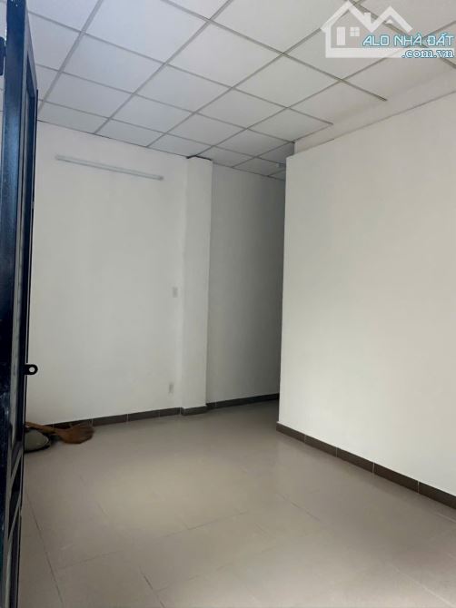 Cho Thuê Nhà Nguyên Căn Hẻm Xe Hơi Đường Thiên Hộ Dương - 3