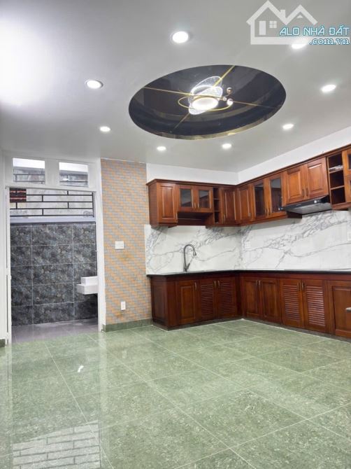 🔴 MẶT TIỀN HUỲNH TẤN PHÁT - KINH DOANH ĐẮC ĐỊA - 5❌18M - 5 TẦNG - GARA Ô TÔ - CHỈ HƠN 11T - 3