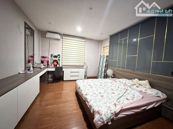 BÁN NHÀ XUÂN ĐỈNH 36 TỶ 140m 4 TẦNG MT 8m Ô TÔ TRONG NHÀ 2 THOÁNG SÁT PHỐ KINH DOANH - 3