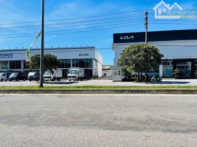 Bán Nhà 3 Tầng Mặt Tiền Nguyễn Văn Linh Đối Diện ShowRoom Thaco Huế Gía 5.x tỷ - 3