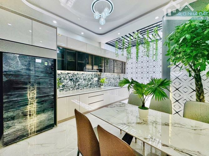 CHỦ BÁN NHÀ GẦN CAO ĐẲNG KINH TẾ - BÀ HẠT, P.9, QUẬN 10 - GIÁ 5.59TỶ/66M2 - FULL NỘI THẤT. - 3