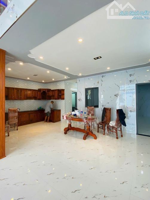 nhà bán 1 trệt 1 lửng rộng, hẻm 98 đường trần hưng đạo, giá bán 4,9 tỷ - 3