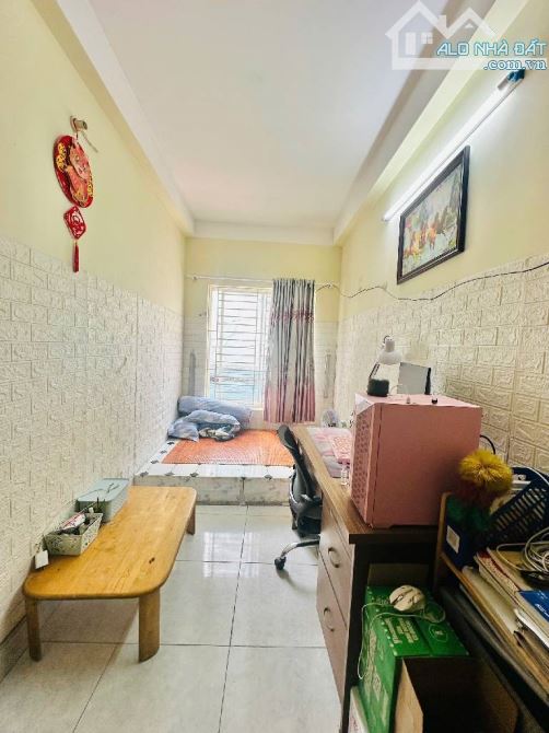 Nhà 4 tầng , hẻm thông , Nguyễn Ngọc Lộc quận 10 - 3