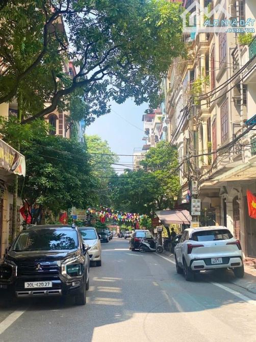 Bán đất Trần Cung  Phạm Văn Đồng, ô tô đỗ cửa, sát phố, xây CHDV cực đẹp, 85m² MT 5m giá 1 - 3