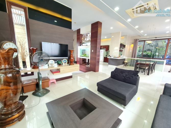 Bán biệt thự Giang Văn Minh Hải Châu 208m2 giá 27 tỷ - 3