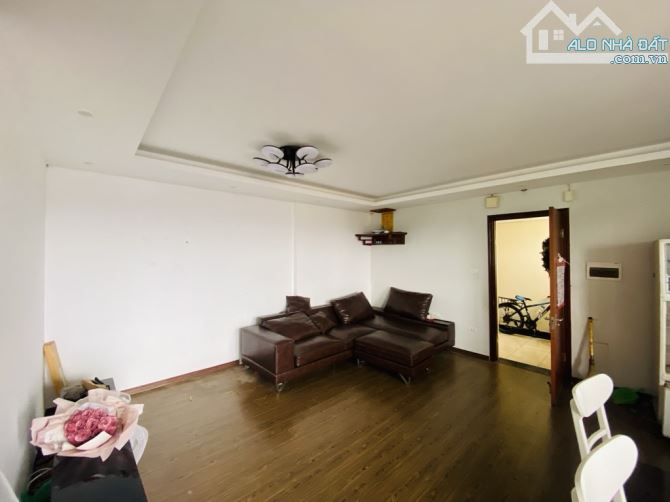 TT ĐA TỐN- NGÕ THÔNG Ô TÔ ĐỖ - Ở Đầu Tư An Sinh Tốt -20m Ra Trục Chính - 3