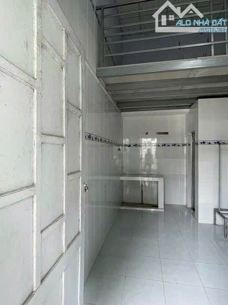 Chủ đang kẹt tiền ! Cần bán gấp dãy trọ 7P 1kiot ở gần KCN Tây Bắc 144m2 - SHR - giá 890tr - 3
