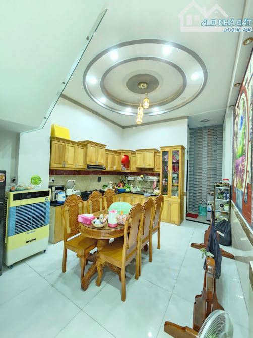 5Tỷ200 🔥👉 Nhà Hoàn Công gần Chợ Dĩ An 1__Hẻm Xe Hơi cách đường Trần Quang Khải chỉ 30m - 3
