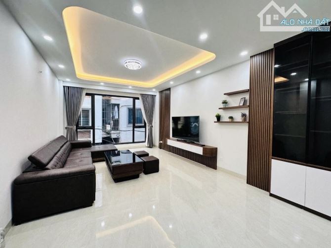 Nhà đẹp Nguyễn Văn Huyên 70m, 6T kinh doanh, #ga_ra 2 thoáng ở ngay 21.5 tỷ - 3