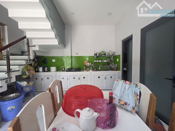 [TAM PHÚ] BÁN GẤP SIÊU PHẨM NHÀ 3 TẦNG MỚI ĐẸP, Ô TÔ 7 CHỖ 🚗 – NGANG 7.9M – 130M² - 3