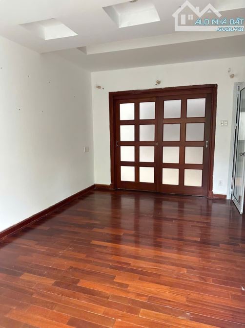 BÁN NHÀ KHU BIỆT THỰ 3E PHỔ QUANG 7,5X16 KHU COMPOUND CÓ CÔNG VIÊN TRƯỚC NHÀ CHỈ 42,5TỶ - 3