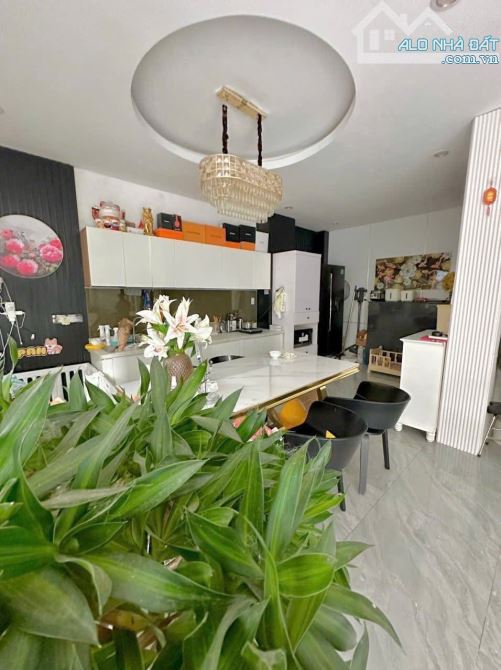 Nhà 4 tầng - kiệt oto TRƯỜNG CHINH- An Đông - Huế - Chỉ 3,x tỷ - 3