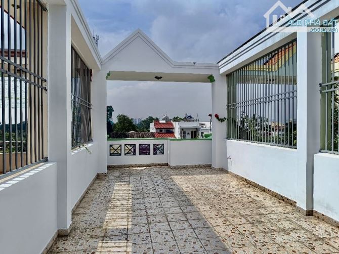 Mặt tiền Tạ Quang Bửu, Phạm Hùng P5, Q8 - 3