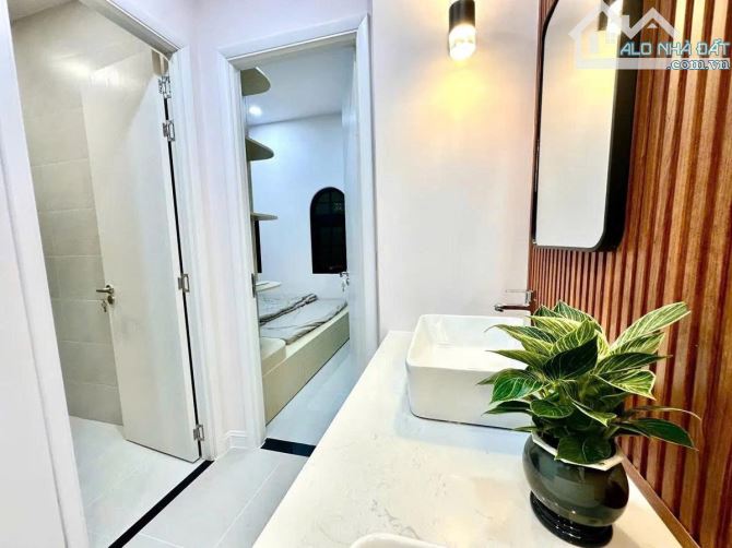 BÁN NHÀ MỚI FULL NỘI THẤT – LÊ VĂN SỸ Q3 –2PN- 3 TẦNG-  CHỈ 4.65 TỶ - 3