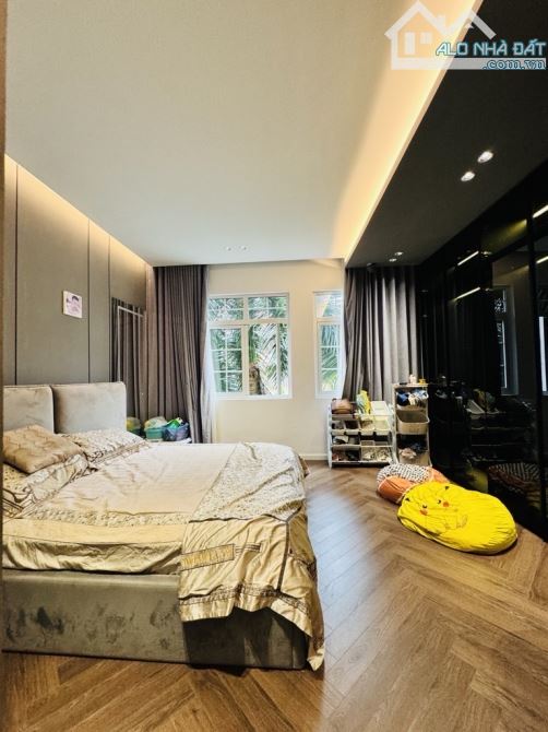BÁN NHÀ PHÂN LÔ HOÀNG QUỐC VIỆT- Ô TÔ TRÁNH- 95M2, 4 TẦNG, MẶT TIỀN 6M- GIÁ 20 TỶ - 3
