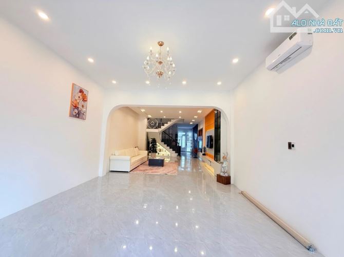 Cần bán nhà khu vực hòa xuân đường rộng thoáng giao thông thuận tiện - 3