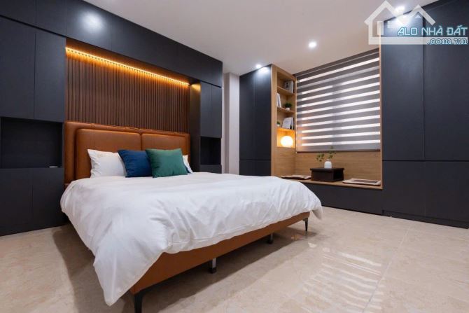 BÁN NHÀ PHỐ NGUYỄN LAM – 30M² x 5 TẦNG – PHONG CÁCH NHẬT – Ô TÔ ĐỖ CỔNG – GIÁ CHỈ 7.1 TỶ - 3