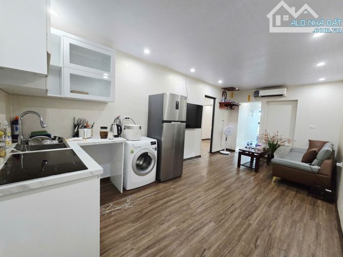 BÁN  TẬP THỂ TẦNG 3, CÔNG CỤ SỐ 1 – 129 NGUYỄN TRÃI, THANH XUÂN. 80M2 – 3PN – 3,85 TỶ - 3