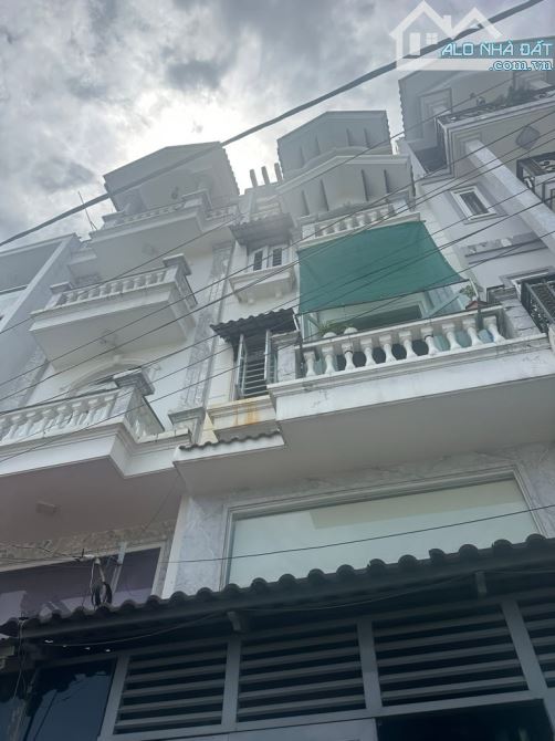 Nguyễn duy cung p12 gò vấp. 4 m dài 14 m -Trệt-Lửng -4lầu nhà nằm trong khu phân lô đồng b - 3