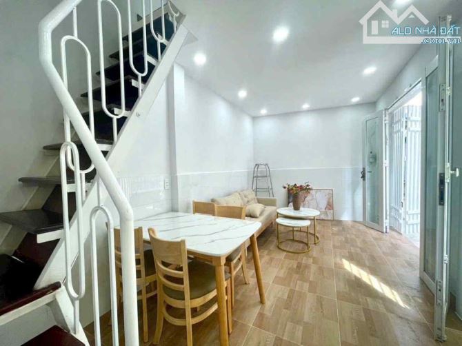 NHÀ 2 TẦNG MỚI ĐẸP – HUỲNH TẤN PHÁT, PHÚ THUẬN, QUẬN 7 – SHR, FULL NỘI THẤT – CHỈ 2,6 TỶ - 3