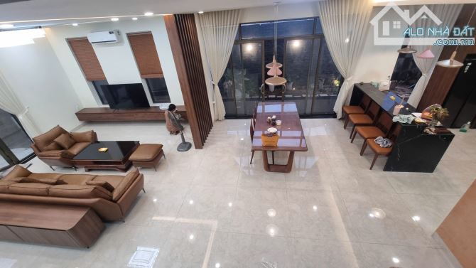Bán biệt thự dt 223.8m2, 3 tầng, hồ bơi, full NT, tại đường 31, P. An Phú, 56 tỷ - 3