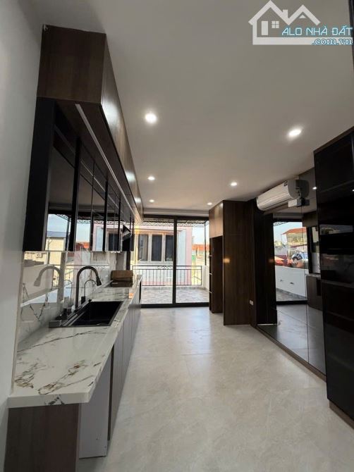 BÁN NHÀ TRẦN KHÁT CHÂN 40m2/ 6 TẦNG - THANG MÁY - GẦN Ô TÔ - HƠN 9 TỶ CÓ BỚT - 3