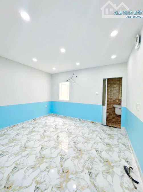 Bán nhà 2 tầng mới đẹp, 36m² (4x9), Liên Khu 10-11, ngay Ngã Tư Bốn Xã, chỉ hơn 3 tỷ - 3