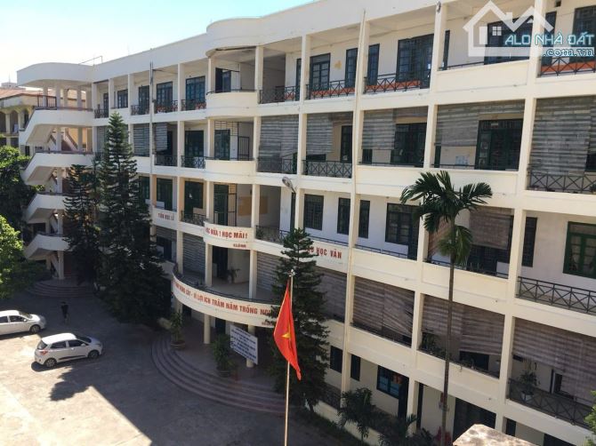 SANG NHƯỢNG TRƯỜNG NGHỀ HÀ NỘI - 5000M2 X 7 TẦNG - 180 TỶ - 3