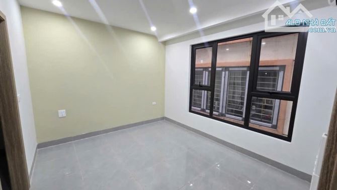 Bán nhà Dương Quảng Hàm, Hơn 9 tỷ, 40m, 6 tầng thang máy, ngõ nông - 3