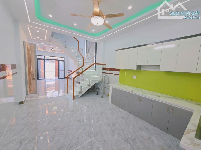 Bán nhà 4 tầng Mới Đẹp Hẻm Xe Hơi Long Trường Q9 -  4x17m Giá 6.5 tỷ TL - 3