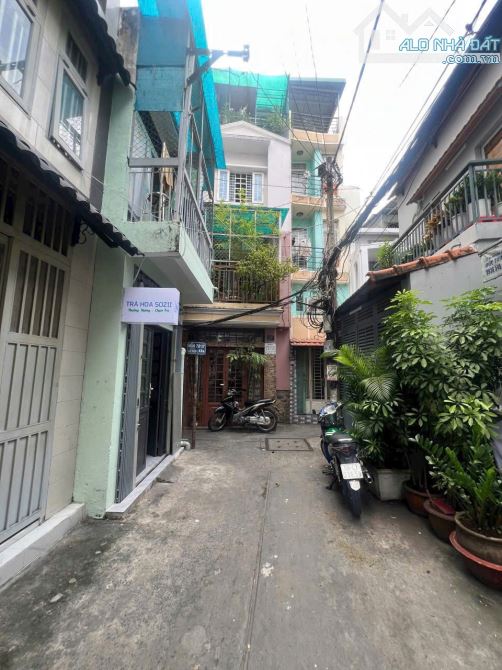 BÁN NHÀ 2 LẦU GÓC 2 MẶT HẺM – HUỲNH VĂN BÁNH, P.15, PHÚ NHUẬN - 3