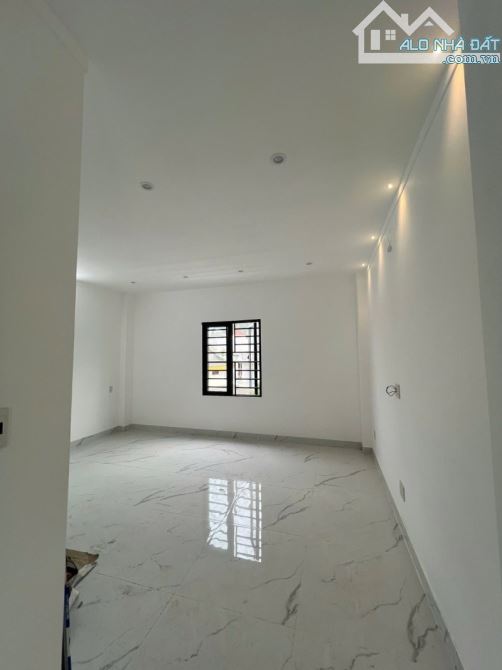 P. Tam Phú, gần BV Thủ Đức biệt thự 130m2 có sân đỗ oto, full TC ngang 8m gấp chỉ 8.45 tỷ. - 3