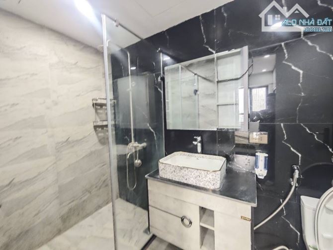 CĂN HỘ ĐƯỜNG NGUYỄN CƠ THẠCH NAM TỪ LIÊM DT 130M-NỘI THẤT TIỀN TỶ-GIÁ 9,350 TỶ - 3