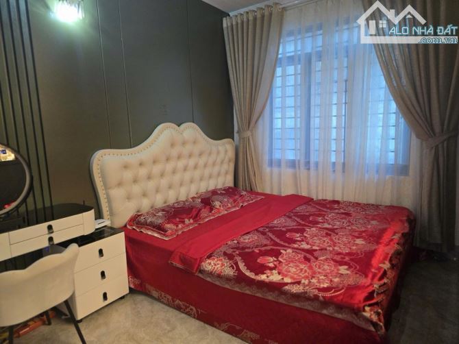 Giảm giá sốc ! Bán nhà phố Tôn Đức Thắng 35m 5 tầng 3 thoáng , ô tô giá 8 tỷ - 3