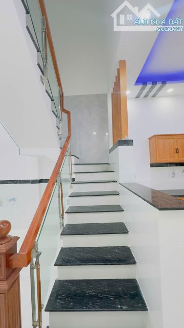 Nhà đẹp Ngay chợ Lê Thị Ngay 1 Lầu 3PN giá chỉ nhỉnh 2 tỷ - 3