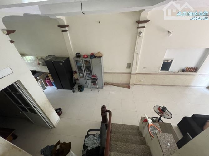 Bán đất tặng nhà 2 tầng- sát KĐT Hinode- 75m- 20m ra đường 2 ô toi tránh - 3