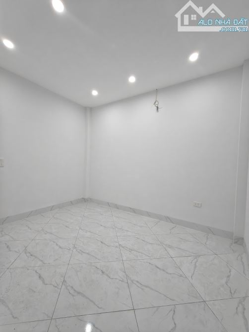 HIẾM - 4,8 TỶ - DT 35m2 -  4 TẦNG - GẦN Ô TÔ, ĐH THÀNH ĐÔ, VÀNH ĐAI 3.5 - 3