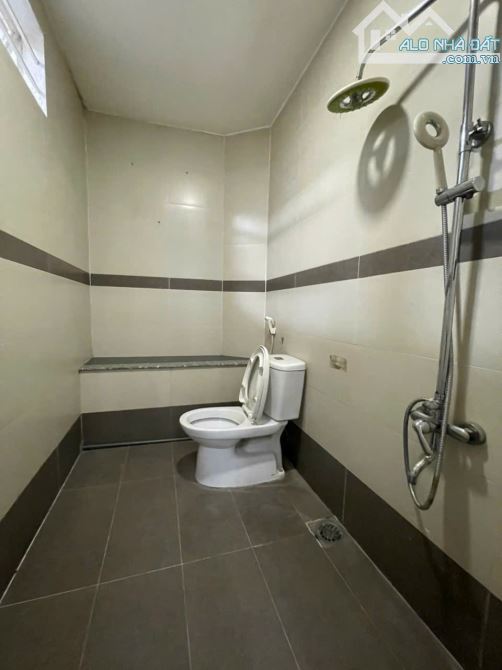 🏠 VIP PHÚ NHUẬN – MẶT TIỀN NGUYỄN ĐÌNH CHÍNH 📐 102m² (4.8 x 21.5m) - 3