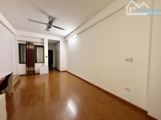 🏠 NGỌC LÂM 📍NHÀ ĐẸP  5 TẦNG VÀI BƯỚC RA PHỐ - GẦN Ô TÔ 📍  ✔️ Vị trí gần các trung tâm T - 3