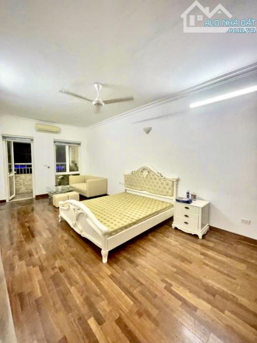 Bán CHCC Hoàng Đạo Thuý -Cầu Giấy.Diện tích 160m2,4 Phòng Ngủ,Tặng Nội Thất - 3