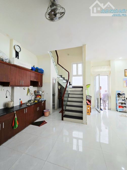 BÁN NHÀ 3 TẦNG HẺM XE TẢI NGUYỄN DUY TRINH, Q2 – 83M² CHỈ 6,7 TỶ - 3