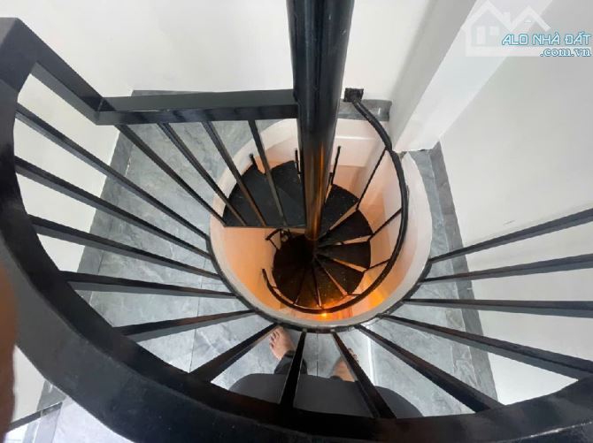 🏠🏠🏠NHÀ 3 TẦNG MỚI ĐẸP -  SÂN THƯỢNG CHILL CHILL RỘNG RÃI THA HỒ LÀM PARTY - 3
