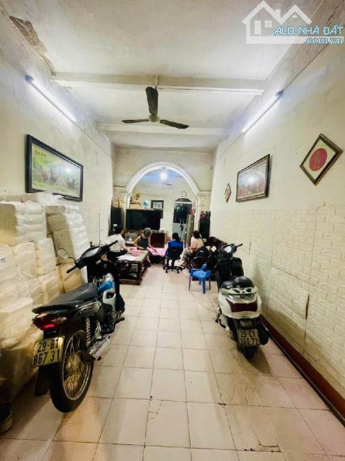 Một bước ra Vincom Bà Triệu – Nhà mặt phố Phố Huế, 172m², sổ đỏ chính chủ, giá cực hấp dẫn - 3