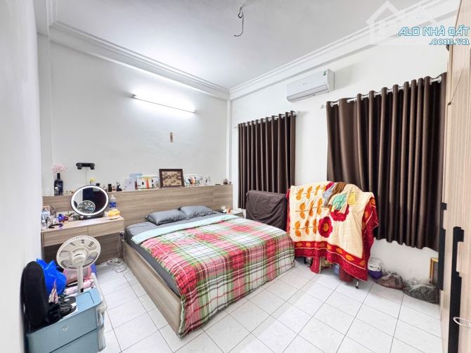 Bán nhà Minh Khai 2 thoáng 50m 4 tầng MT 4.7m giá 9 tỉ - ngõ thông, gần ô tô - 3
