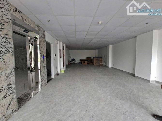 Toà nhà sừng sững 8 nổi 1 hầm mặt phố Nguyễn Gia Bổng, Ngọc Thuỵ - Đầu tư sinh lời bền vữn - 3