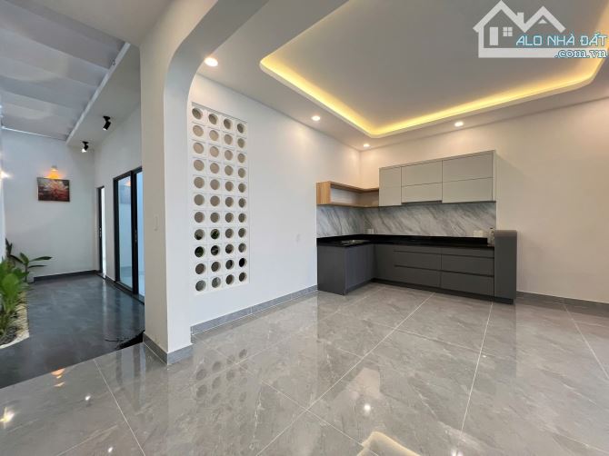 Gấp kẹt tiền giảm 201tr chỉ còn 3 tỷ hơn nhà ĐÔNG THẠNH DT 5,6x20HÓC MÔN Đt - 3