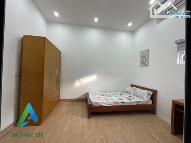 CHO THUÊ NHÀ NGUYÊN CĂN MẶT TIỀN ĐƯỜNG SƠN THUỶ 7 - 200 M² - 7 PN - GIÁ 22 TRIỆU - 3