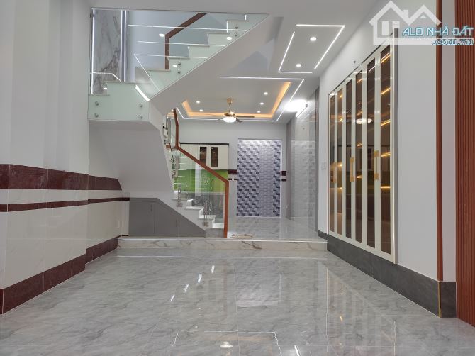 Bán gấp - Chỉ 5 tỷ tl mạnh - Nhà 2 tầng 53m2 - Đường 6m - không ngập- 1p Phạm Văn Đồng - 3