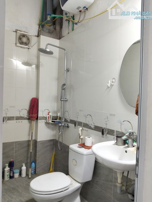 MẶT NGÕ TRẠI CÁ , 47M² , MẶT TIỀN 6M , NGÕ THÔNG RỘNG 3M , KINH DOANH , GIÁ ĐẦU TƯ, 9 TỶ - 3