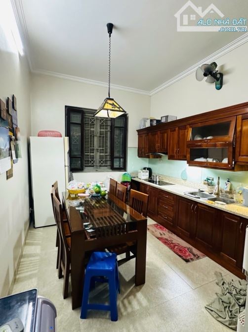 10 TỶ - 60M2 - 4 TẦNG - NHÀ DÂN XÂY HỘ KHẨU BỒ ĐỀ HÀ NÔI - NGÕ Ô TÔ ĐỖ CỬA - - 3